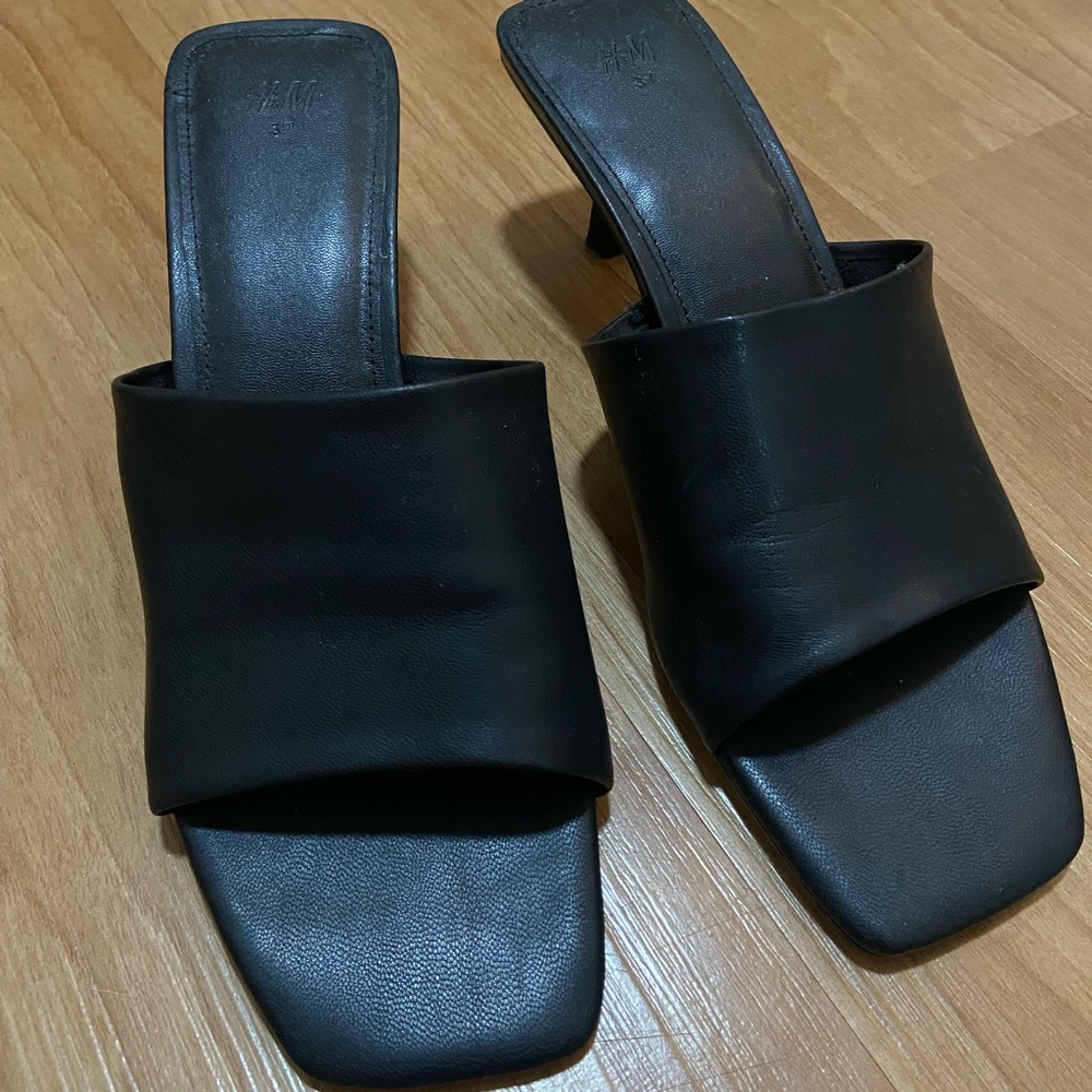 H&M open toe mules